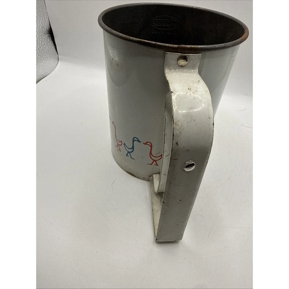 Androck‎ Flour Sifter Metal Ducks Geese USA Red White Blue Vintage 1950s
